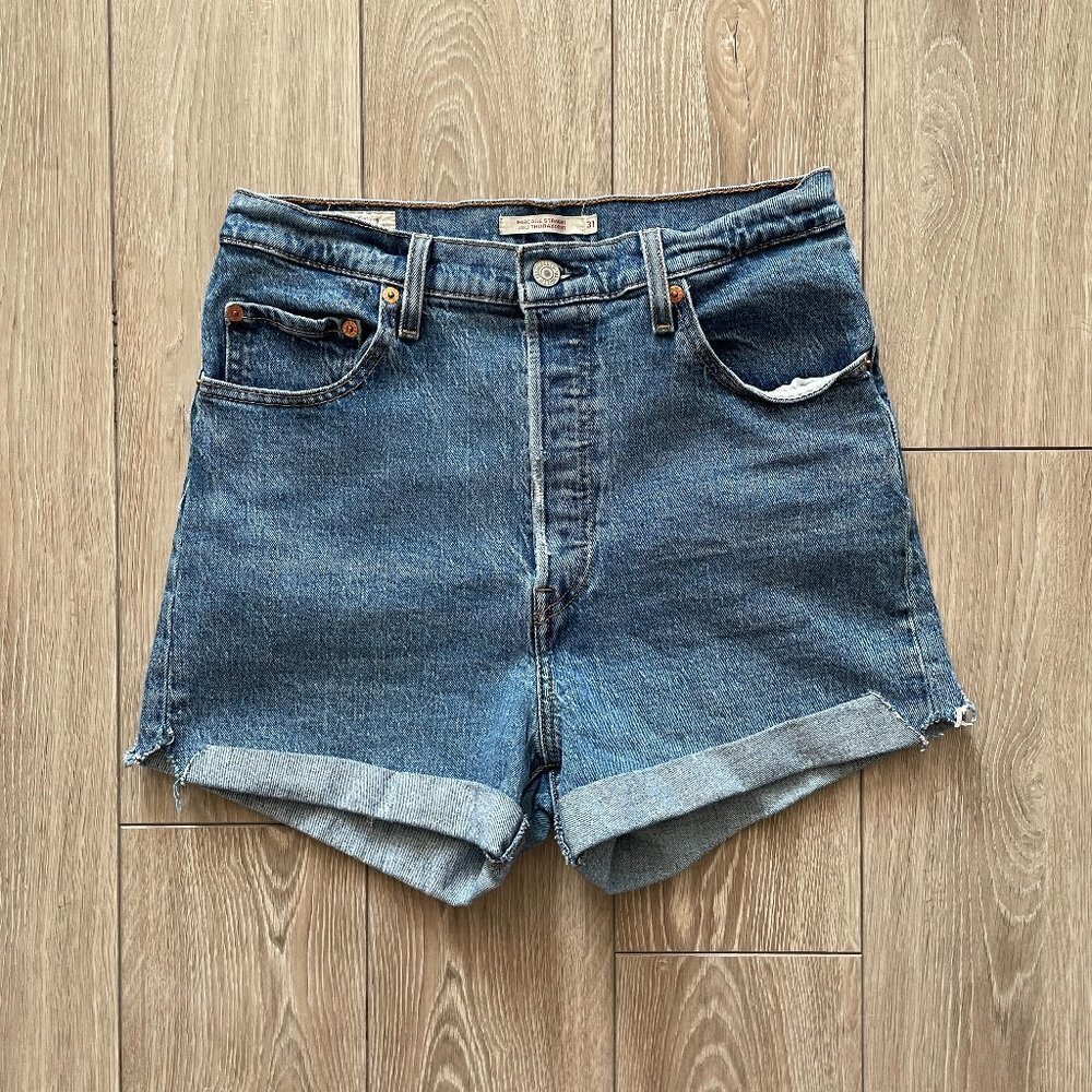 Levi's | Ribcage Straight - Converted to Jean Shorts - Size 31